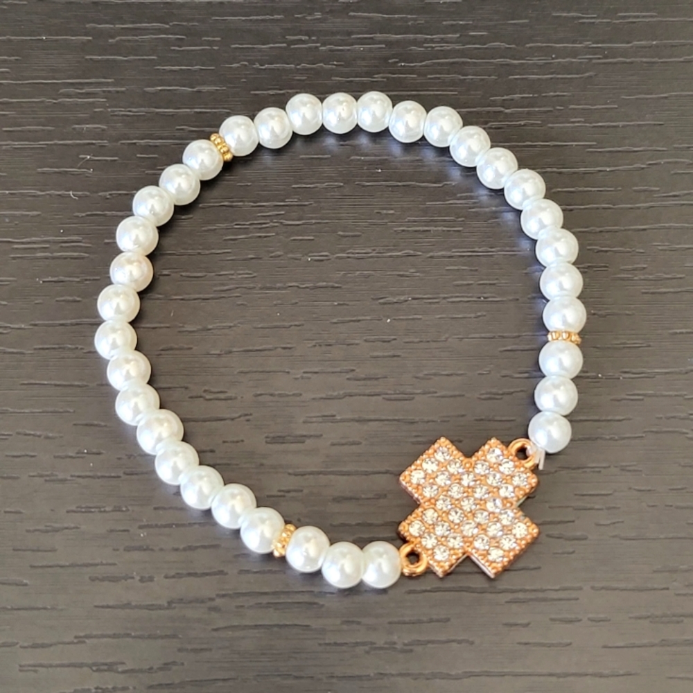 5/$13 Faux Pearl Bracelet